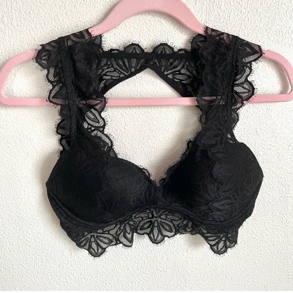 Victoria's Secret Date Push Up Bralette in Black Lace - Picture 3 of 6
